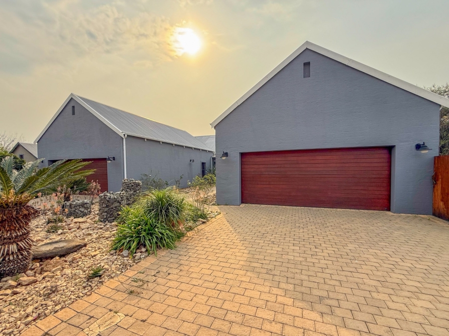 6 Bedroom Property for Sale in The Coves North West